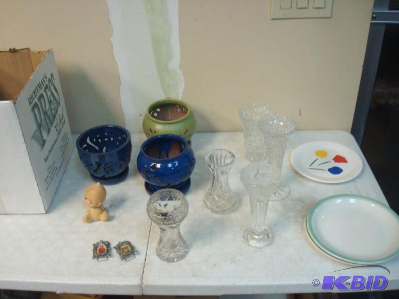 lot 124 image: Lot Of Items Pictured Crystal...