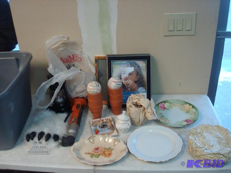 lot 157 image: Lot Of Items Pictured ...