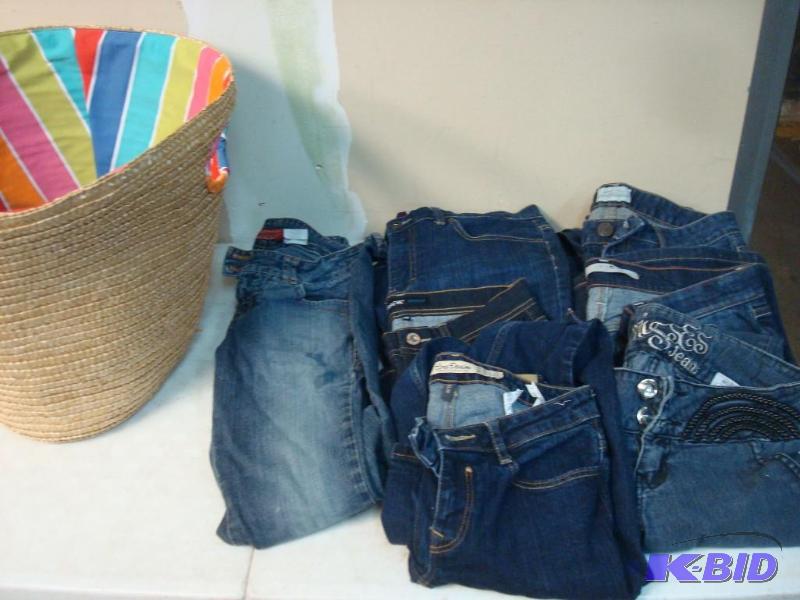 lot 172 image: Lot Of Jeans Some Top Name Brands,&nbspDiffe...
