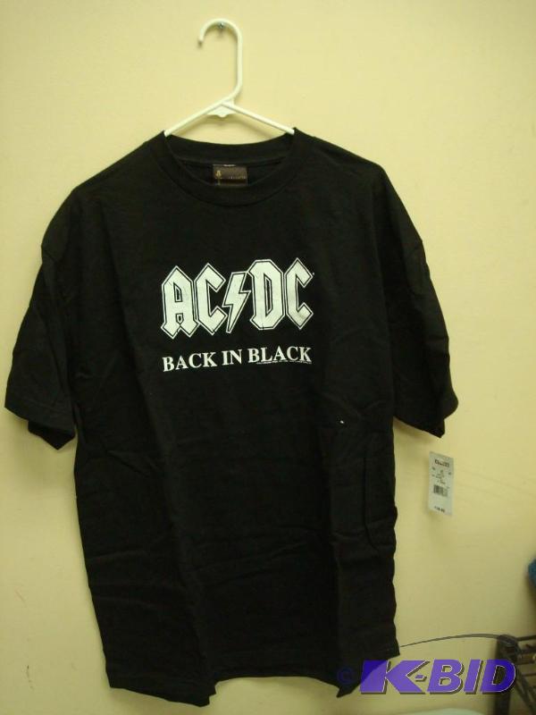 lot 209 image: New ACDC T-Shirt Size XL...