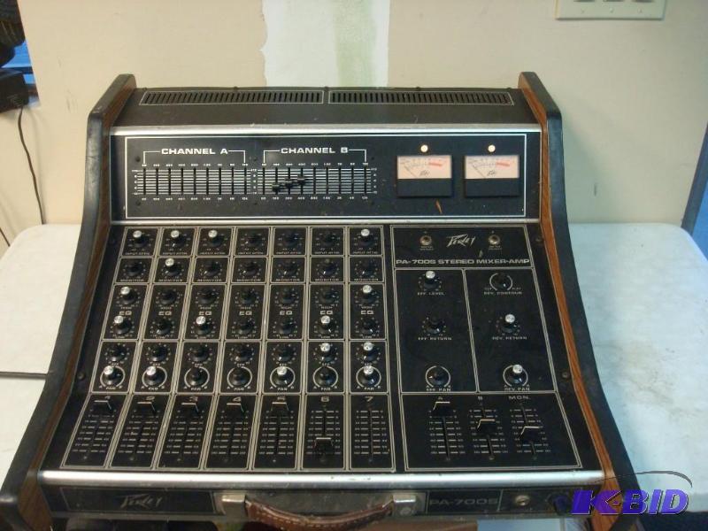 lot 28 image: Vintage Peavy&nbsp260s Sound Board Powers Up...