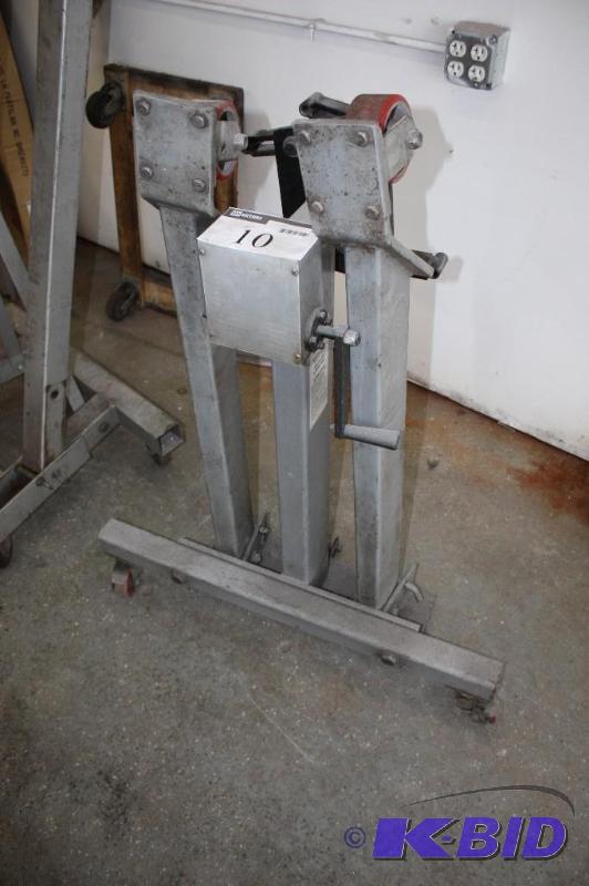 lot 10 image: Stinger 2025 RotatingFolding Engine Stand Capacity 1,250 lbs.