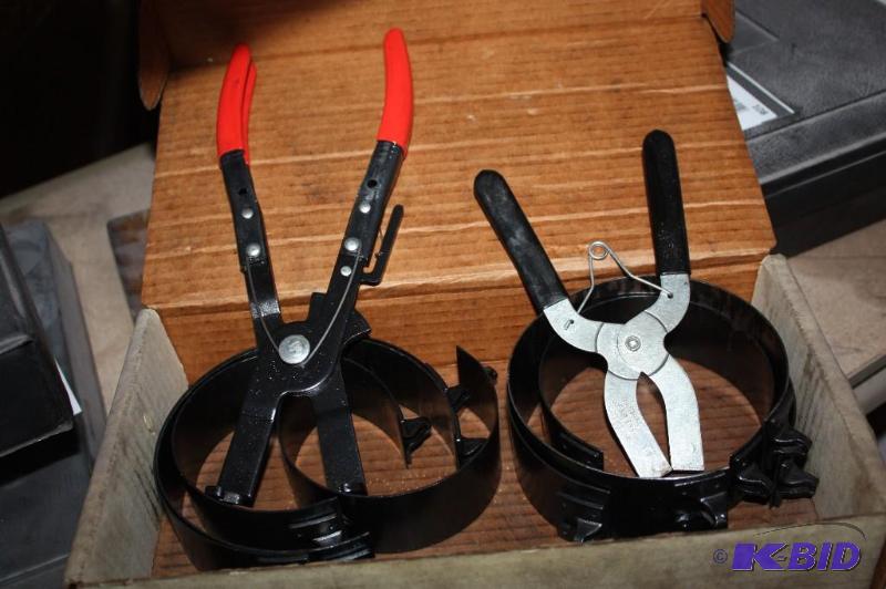 lot 104 image: Piston Install Pliers Tool Kit