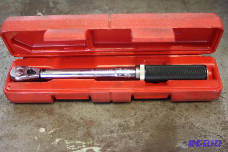 lot 147 image: Matco Tools Brand Model TRA200 14 Drive Torque Wrench.