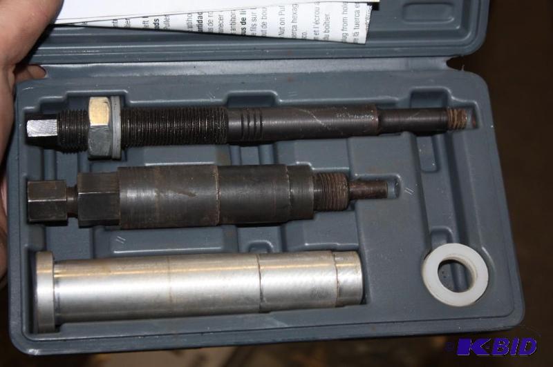 lot 159 image: Matco Tools Brand Broken Spark Plus Remover for Ford Triton 3 Valve Engines Tool Set.
