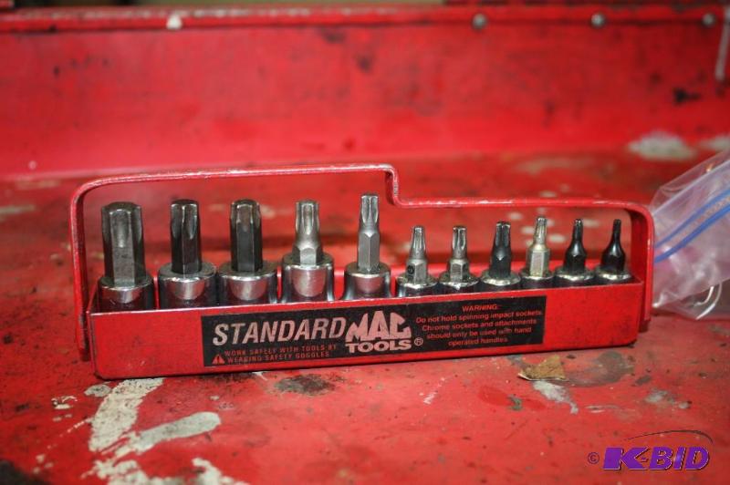 lot 187 image: Mac Tools Torx Set 14 Drive T8-T27 38 Drive T30-T55 wTray.