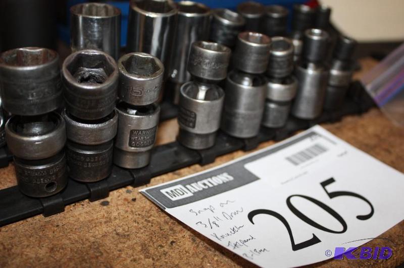 lot 205 image: Snap-On 38 Drive Knuckle Set 8-18mm.