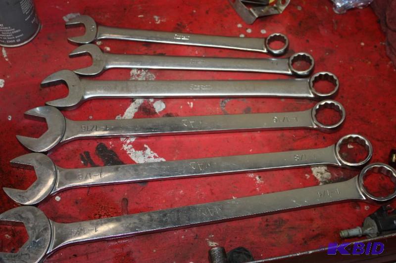 lot 220 image: Snap-On SAE Box End WrenchSocket End Set 1 116 1 18 1 14.