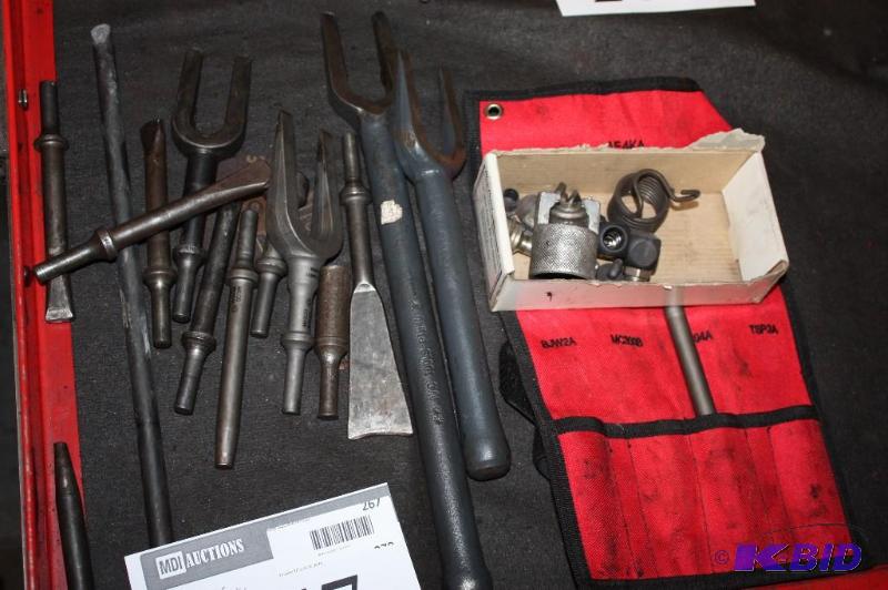 lot 267 image: (13) Pickle Forks, app. 2 ct Air Hammer Attachments, app. 11 ct.