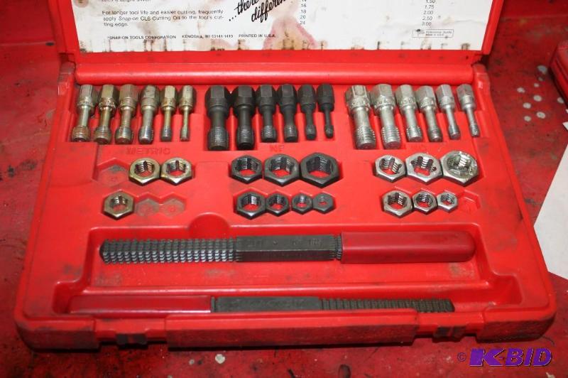 lot 270 image: Snap-On RTD40 Rethreading Set 40 Piece Fractional & Metric.