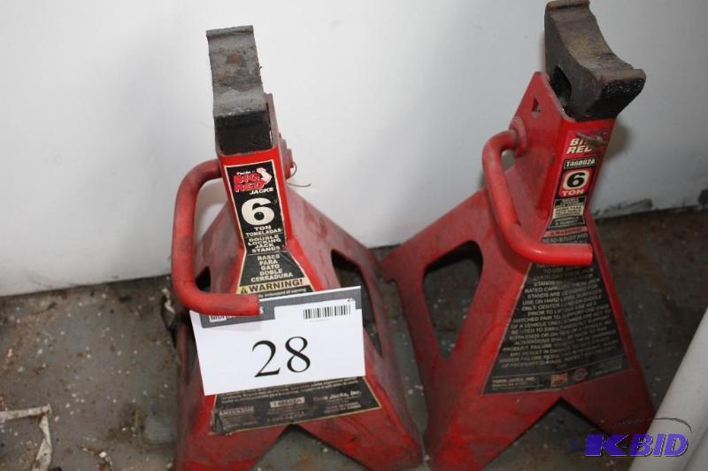 lot 28 image: (2) Torin Big Red Jacks 6 Ton Car JacksVehicle Stand Double Locking Jack Stands.