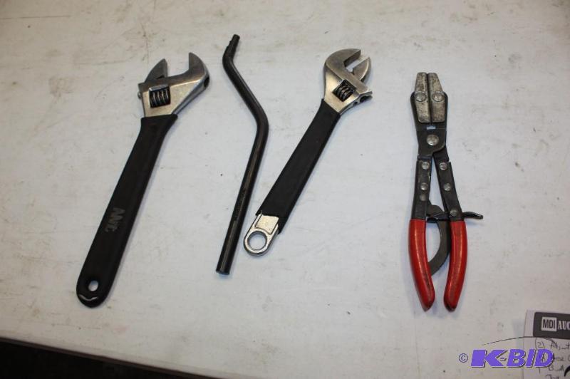 lot 288 image: (4) Tools Including Adjustable Crescent Wrenches, app. 2 ct Hose Clamp Cutter And More.