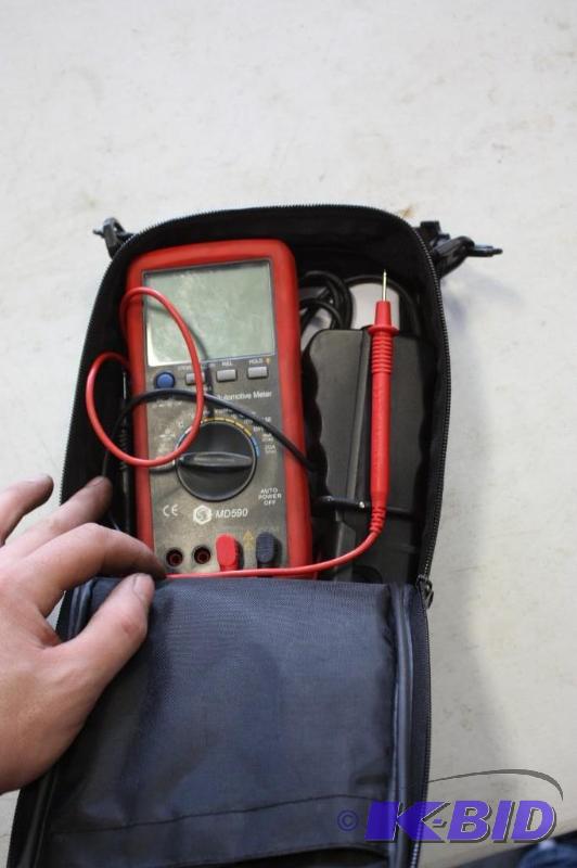 lot 463 image: Matco Tools MD590 Professional Automotive Meter