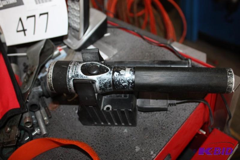 lot 476 image: Stream Light Rechargeable Flashlight wCharging Stand & Battery.