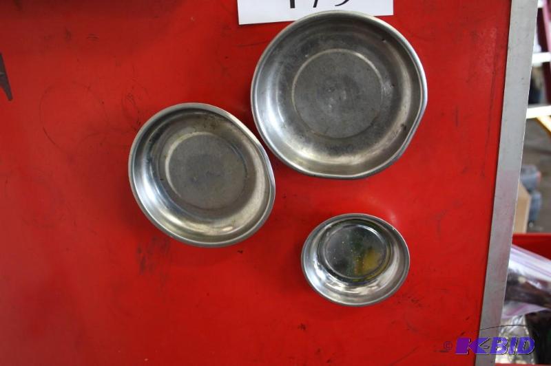 lot 479 image: Lot of (3) Metal Plates MIscellaneous Sizes.