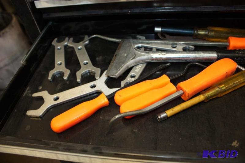 lot 484 image: Shelf Lot of Adjustable Metal Wrenches wGrips, Wire Cutter Shears And More.