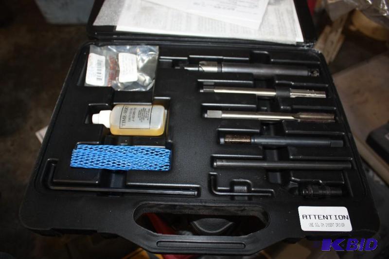 lot 80 image: Ford Triton M141.25 Spark Plug Repair Kit Includes All Parts & Fluids.