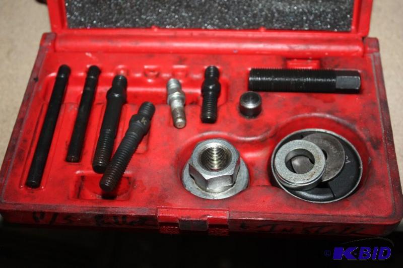lot 96 image: Matco Tools Brand Pulley RemoverInstaller Model MST93.