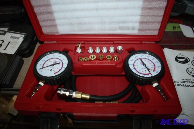 lot 97 image: Matco Tools Brand TransmissionEngine Oil Pressure Kit Model ATG500K.