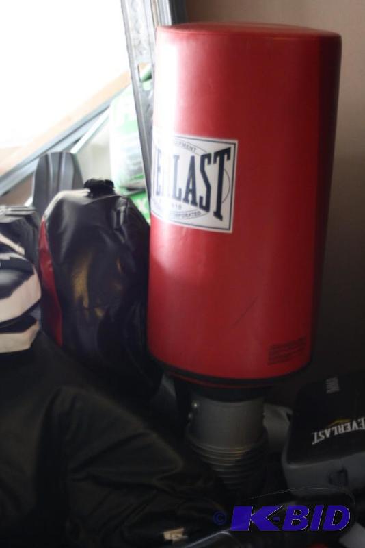 lot 23 image: Boxing Equipment Lot