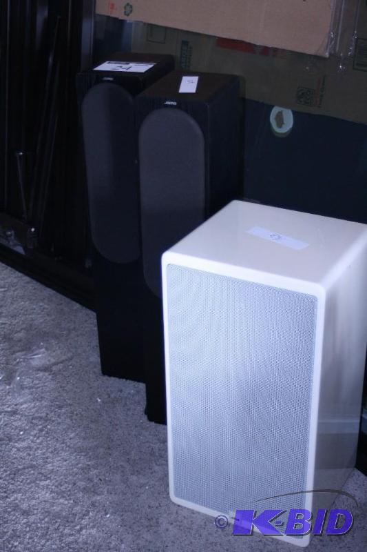 lot 24 image: 3 Pcs Speaker Lot