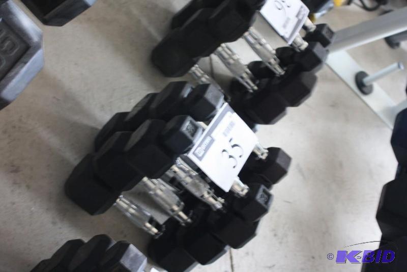 lot 35 image: Dumbells