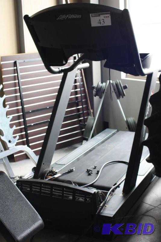lot 43 image: LifeFitness Treadmill