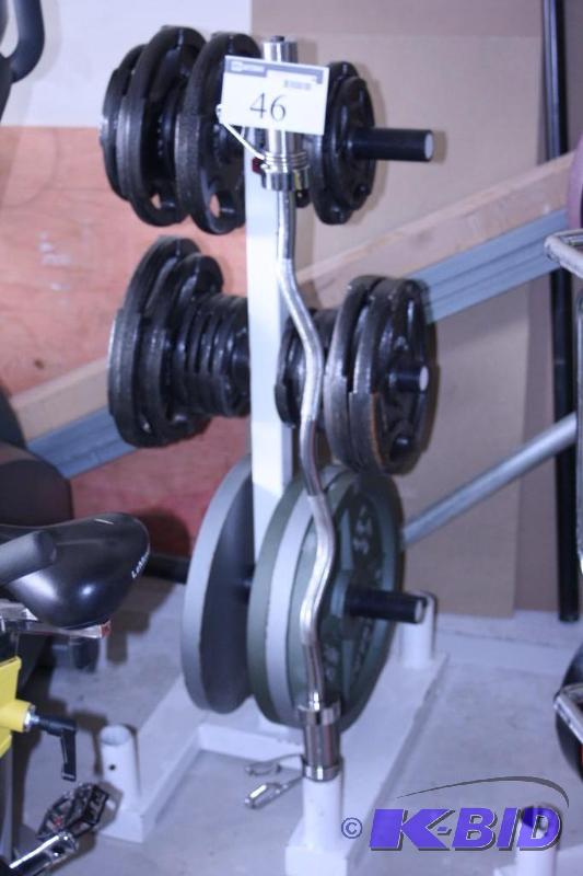 lot 46 image: Free Weight Set and Bar