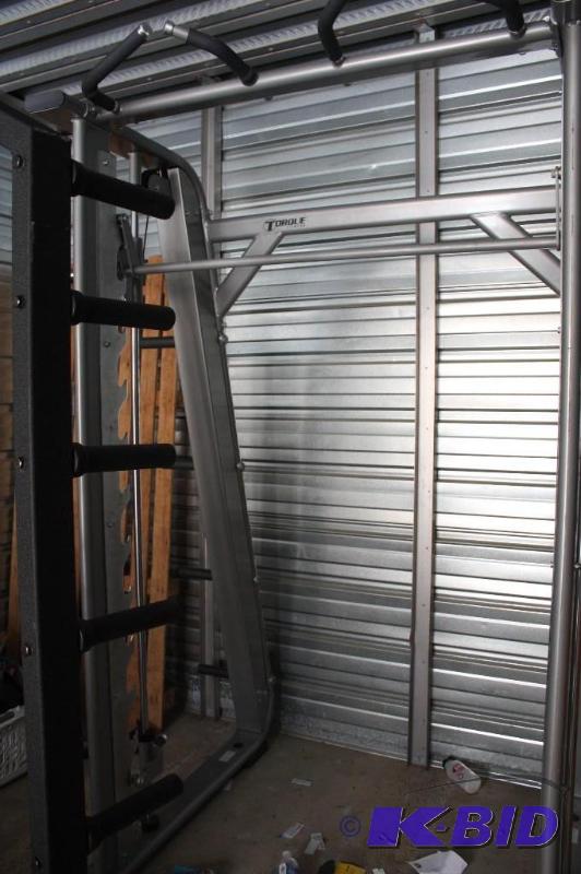 lot 7 image: Torque Fitness Smith Machine