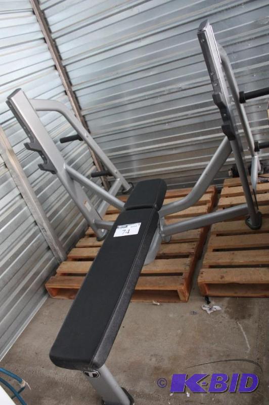 lot 8 image: Torque Fitness Olympic Flat Bench