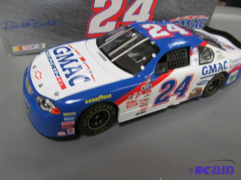 lot 15 image: 2000 Ricky Hendrick #99 GMAC Finacial NASCAR 124 Die Cast CWC by Team Caliber 1 of 5508
