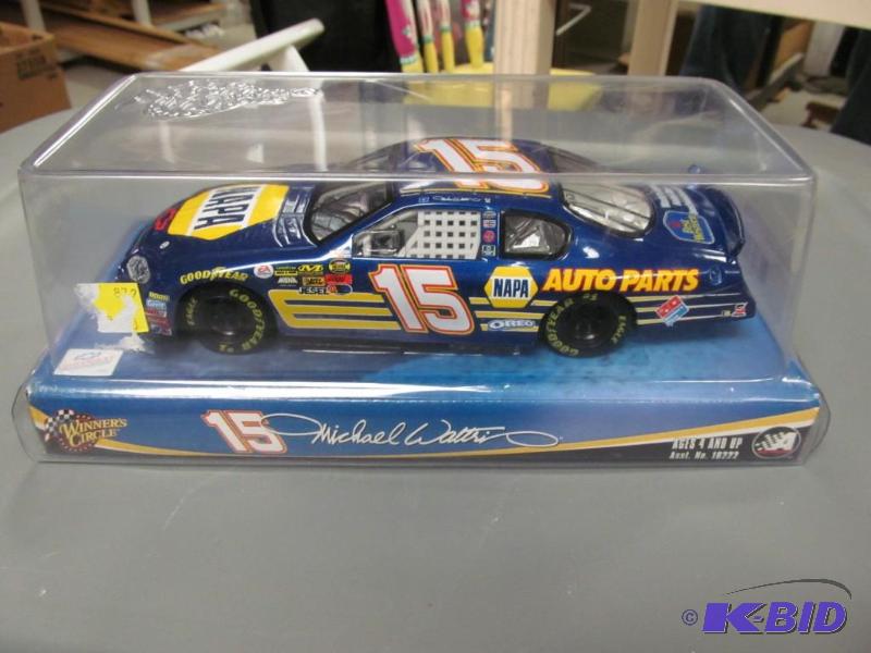 lot 18 image: 2004 Michael Waltrip #15 NAPA Auto NASCAR 124 Die Cast CWC by Winners Circle