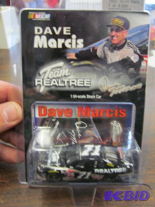 lot 53 image: 1999 Dave Marcis #71 Realtree NASCAR 164 Die Cast by Action 1 of 9000