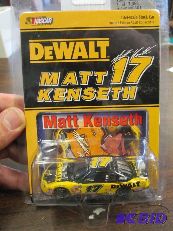 lot 56 image: 1999 Matt Kenseth #17 Dewalt Tools NASCAR 164 Die Cast by Action 1 of 7056
