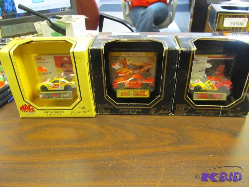 lot 58 image: Lot of 3 NASCAR 164 Die Cast by Racing Champions Premier Edition