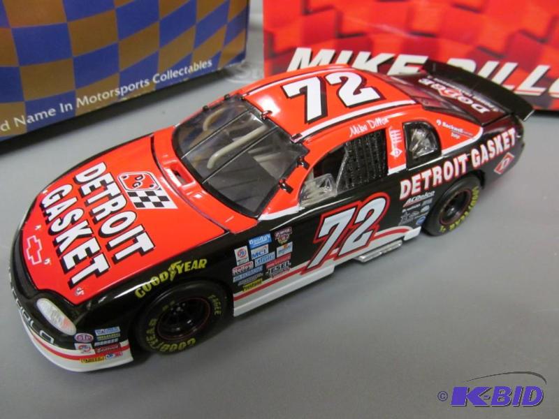 lot 9 image: 1998 Mike Dillion #72 Detroit Gasket NASCAR 124 Die Cast CWC by Action 1 of 4008