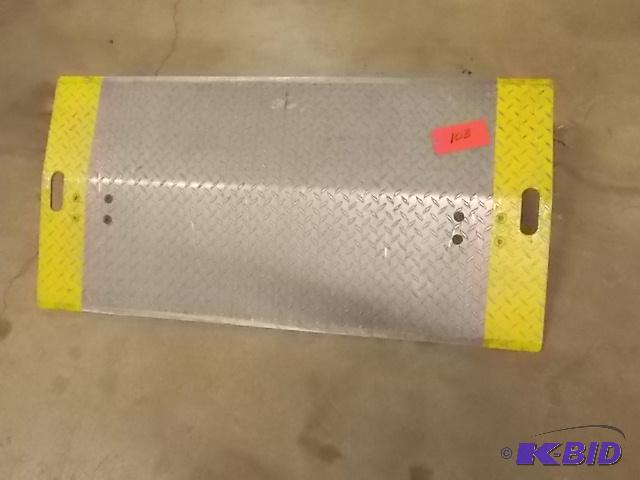 lot 103 image: Aluminum Dock Plate, 4 x 2...