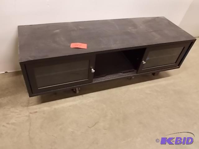 lot 117 image: Coffee Table...