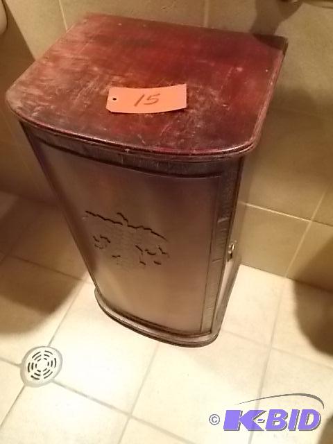 lot 15 image: Decorative Cabinet...