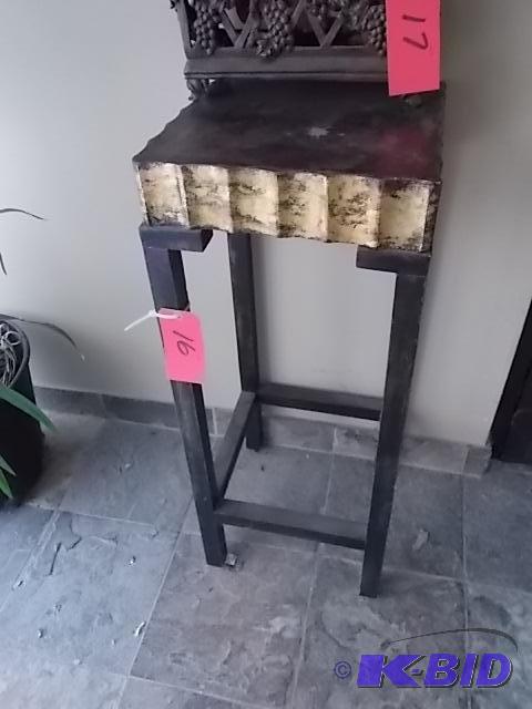 lot 16 image: Decorative Table...