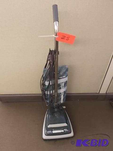 lot 25 image: Eureka Vacuum Cleaner...