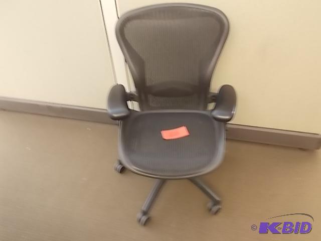 lot 55 image: Ergonomic Task Chair...