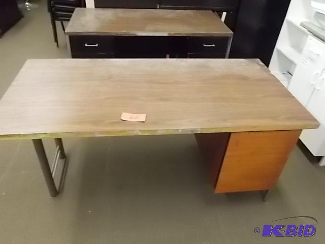 lot 62 image: (2) Desks...