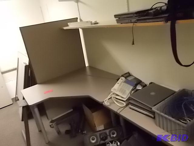lot 72 image: Asstd Cubicle Parts (Folding Tables Not Incl...