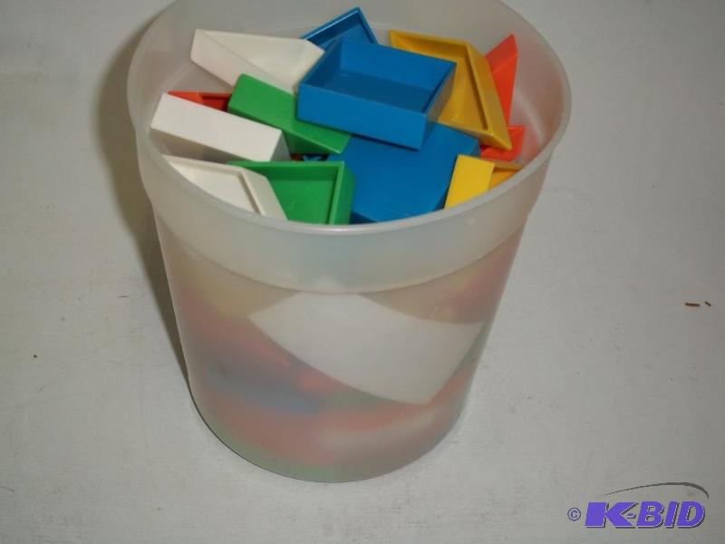lot 115 image: Vintage Toy plastic blocks...