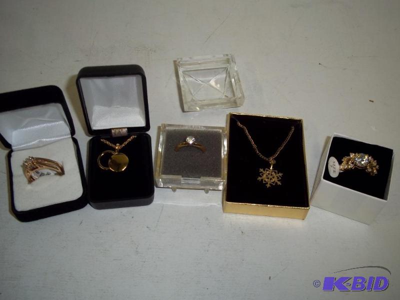 lot 143 image: Assorted Jewelry, see photos for more details...