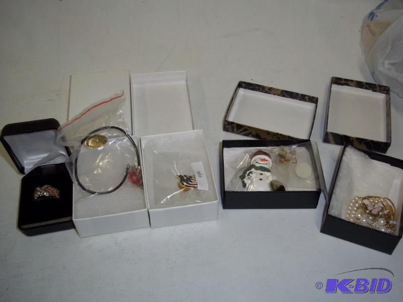 lot 144 image: Assorted Jewelry, see photos for more details...