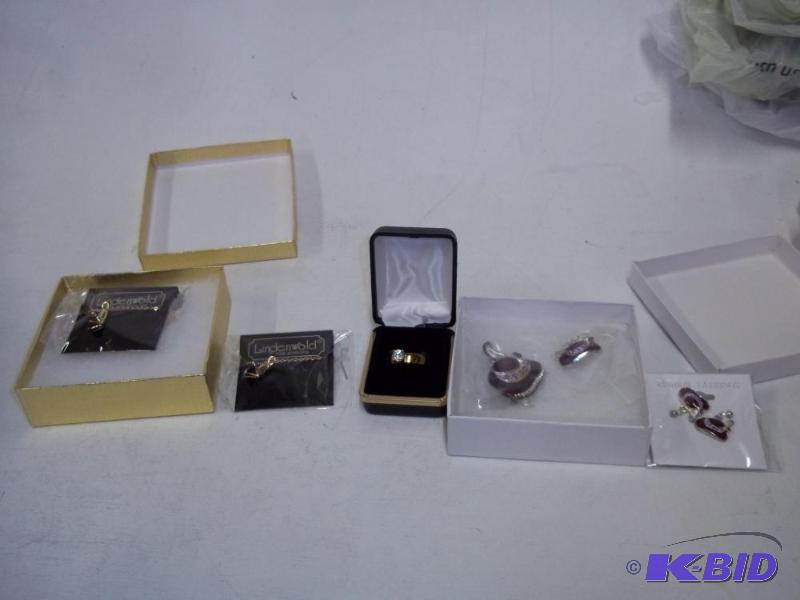 lot 145 image: Assorted Jewelry, see photos for more details...