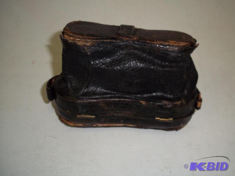 lot 171 image: Vintage Binoculars with case...