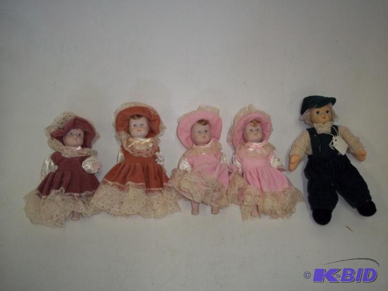 lot 173 image: 5 Porcelain Doll 7"...